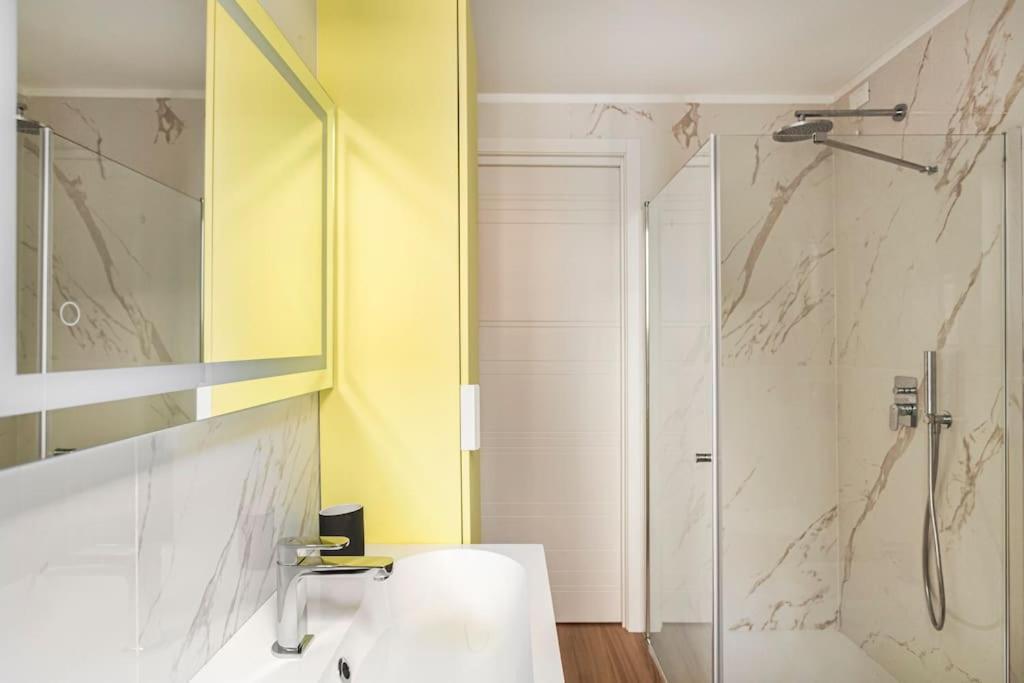 Amazing Apartment In Duomo Milan Extérieur photo