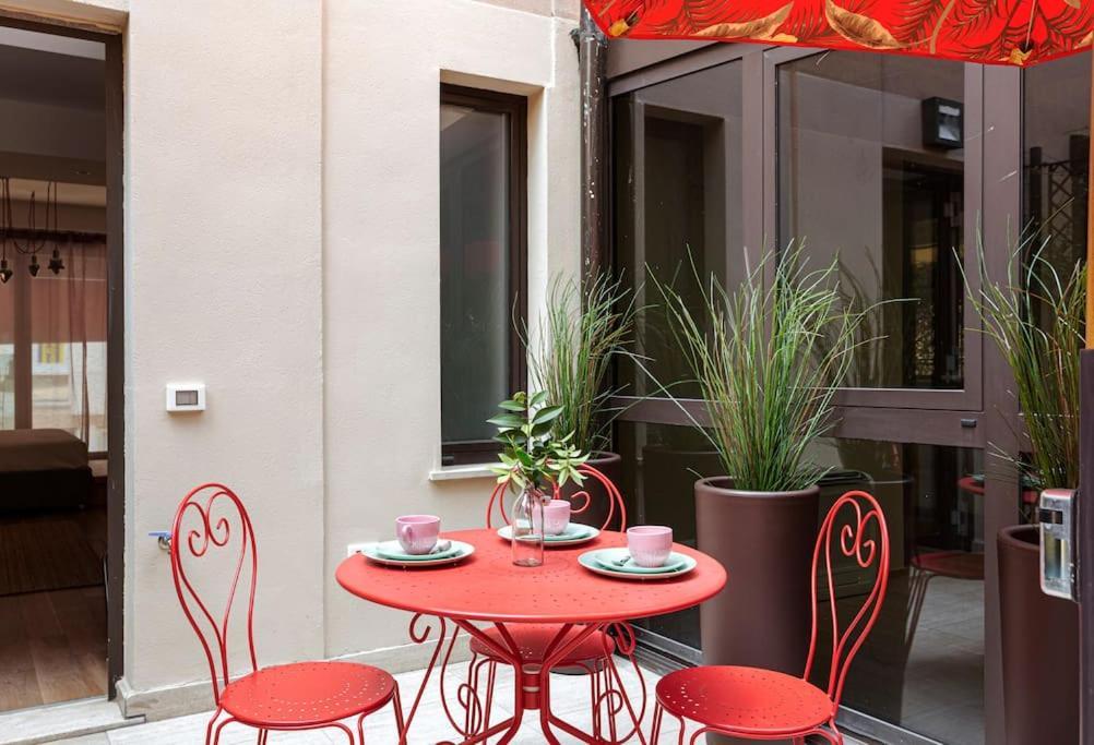 Amazing Apartment In Duomo Milan Extérieur photo